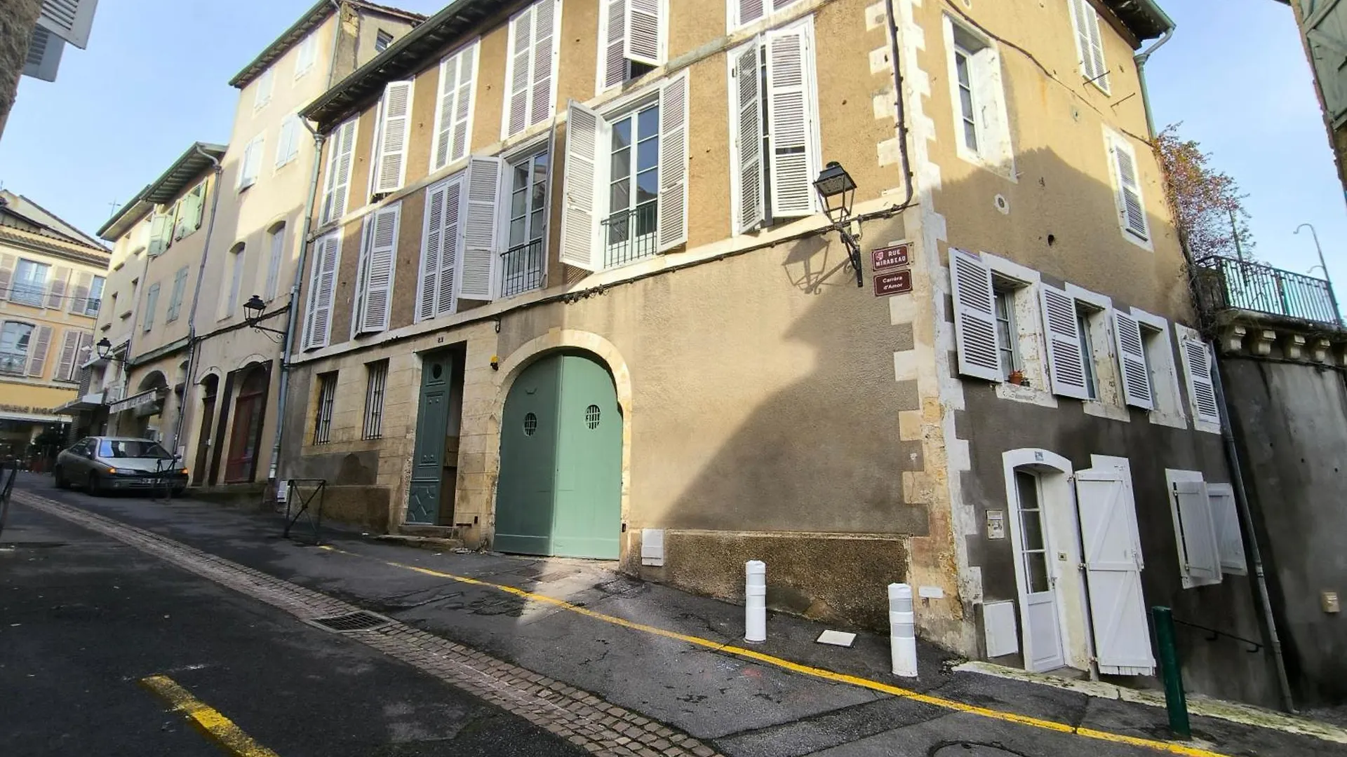 Emma - Centre Historique - Parking Privee Apartment Auch